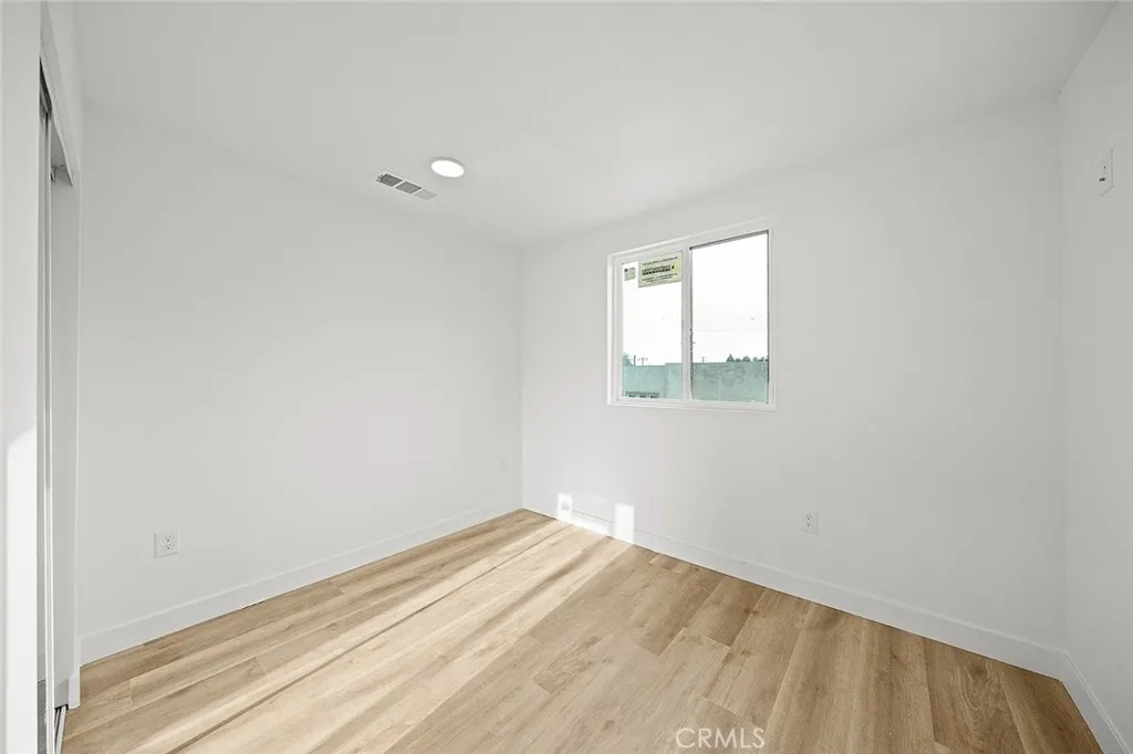 300 E 25th, Los Angeles, California 90011 home-pic-64