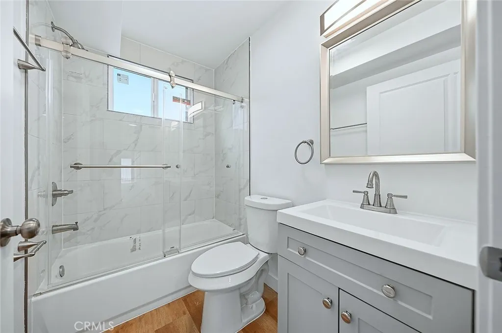 300 E 25th, Los Angeles, California 90011 home-pic-22