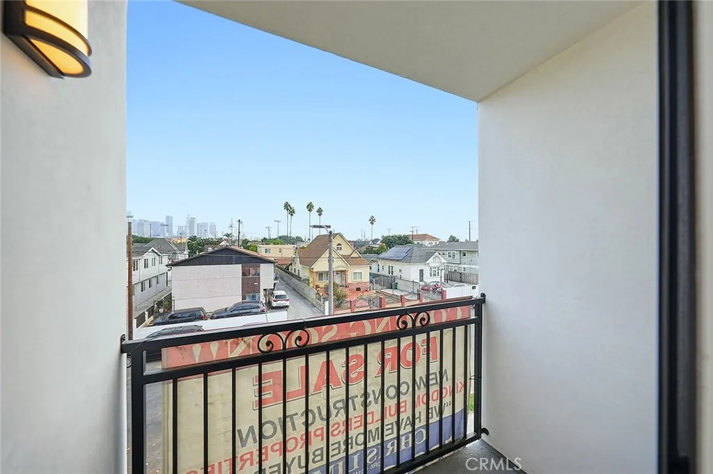 300 E 25th, Los Angeles, California 90011 home-pic-33