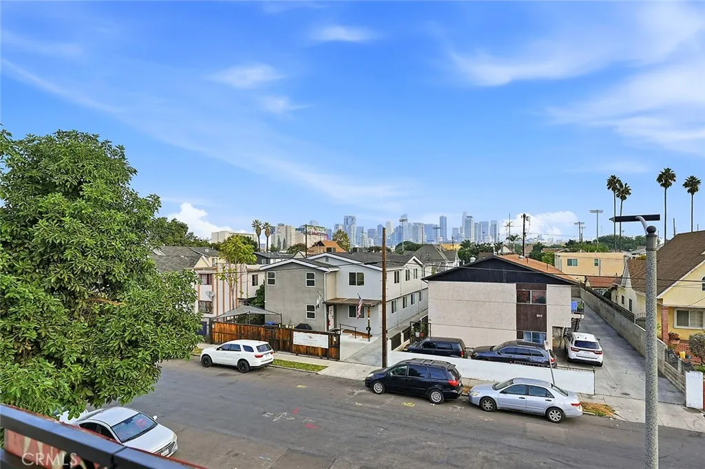 300 E 25th, Los Angeles, California 90011 home-pic-35