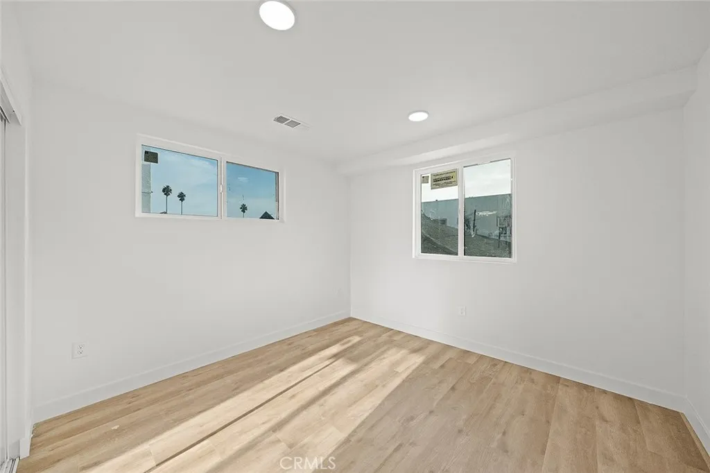 300 E 25th, Los Angeles, California 90011 home-pic-53