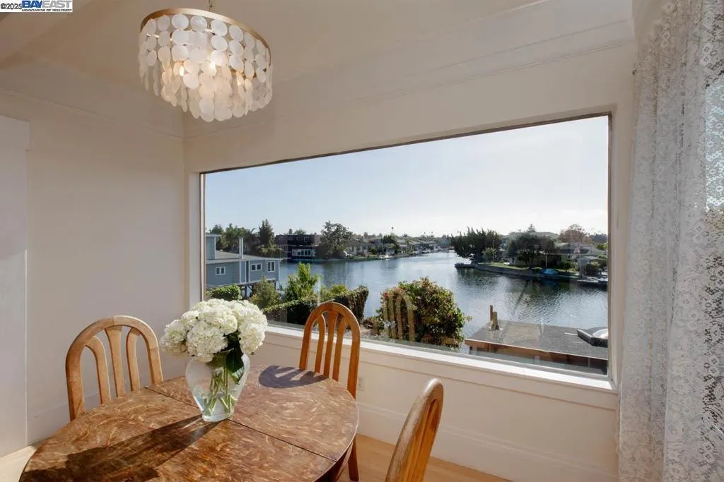 2000 Clinton Ave, Alameda, California 94501 home-pic-13