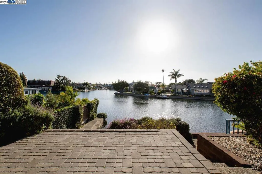 2000 Clinton Ave, Alameda, California 94501 home-pic-33