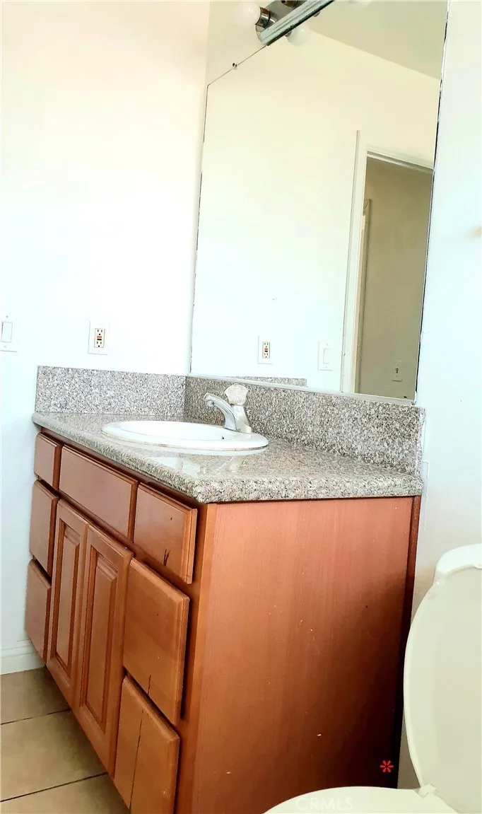 5962 C, Chino, California 91710 home-pic-14