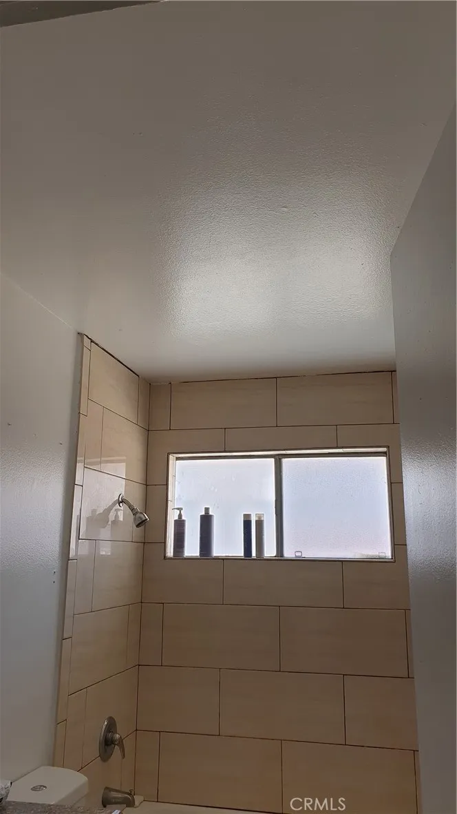 5962 C, Chino, California 91710 home-pic-6