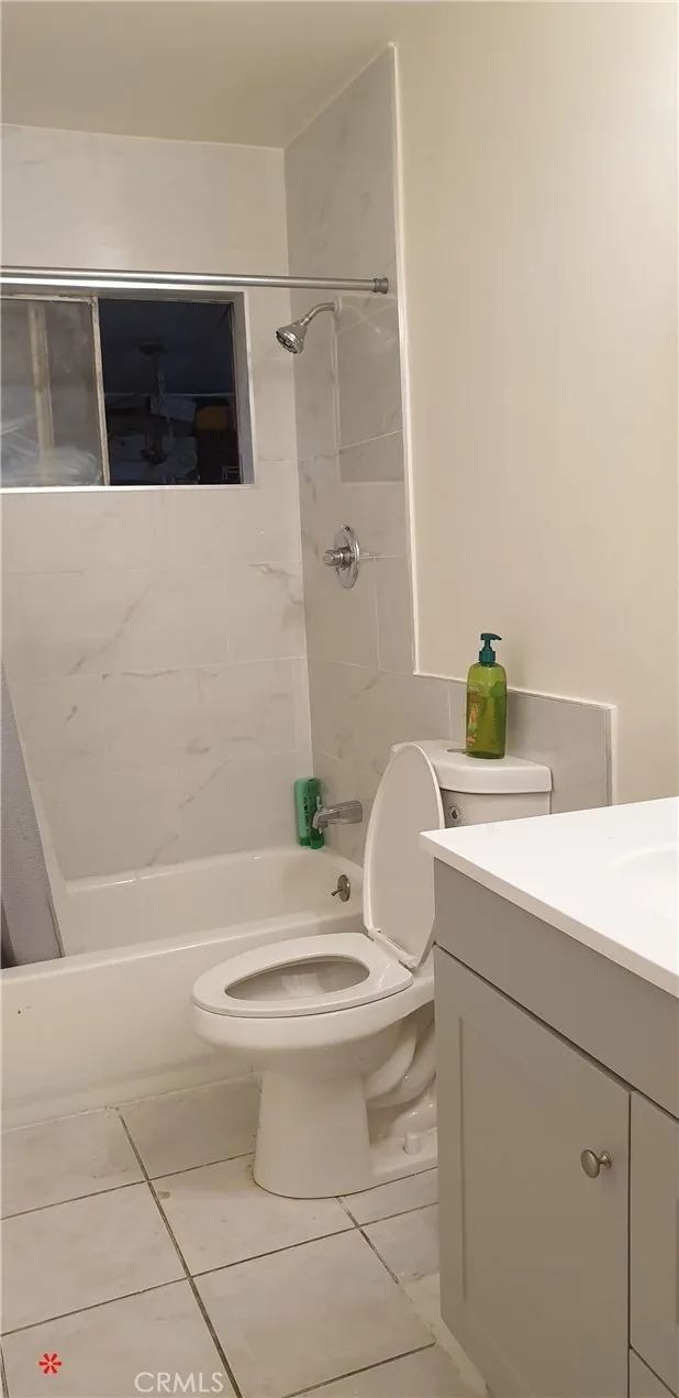 5962 C, Chino, California 91710 home-pic-17