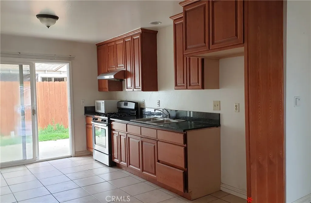 5962 C, Chino, California 91710 home-pic-13