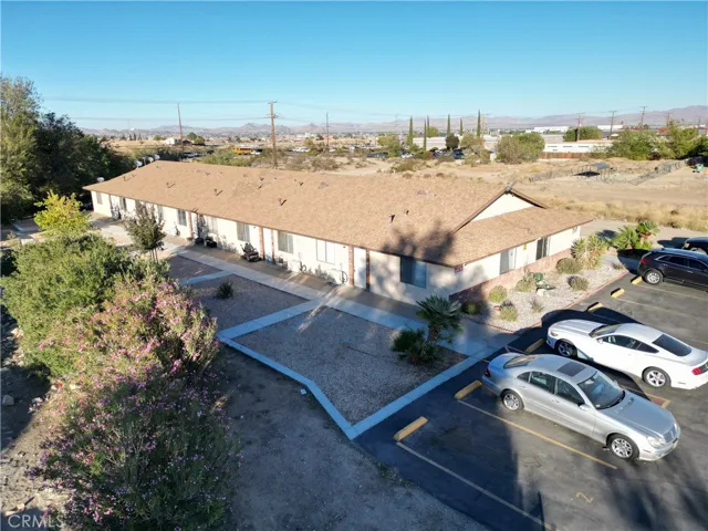 16388 Sequoia, Hesperia, California 92345