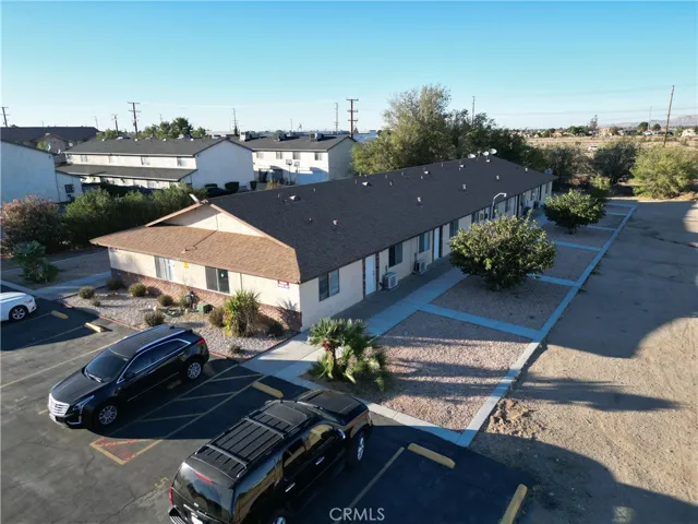 16388 Sequoia, Hesperia, California 92345