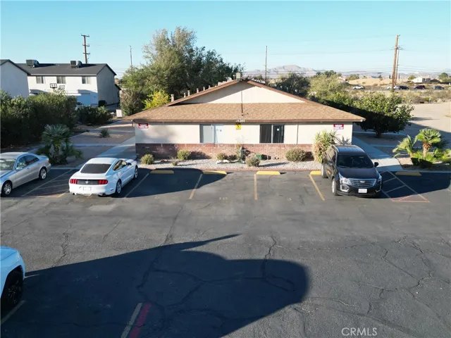 16388 Sequoia, Hesperia, California 92345