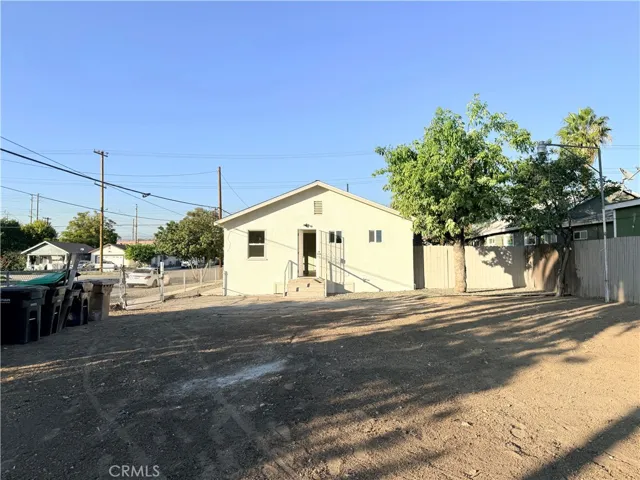 392 W L, Colton, California 92324