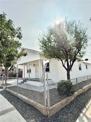 392 W L, Colton, California 92324