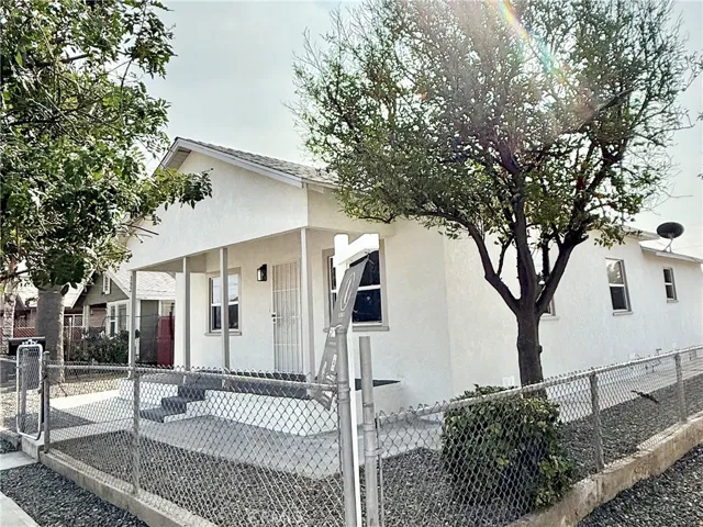 392 W L, Colton, California 92324