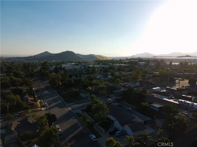392 W L, Colton, California 92324