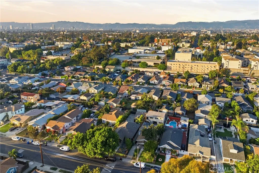 3305 Montclair, Los Angeles, California 90018 home-pic-51