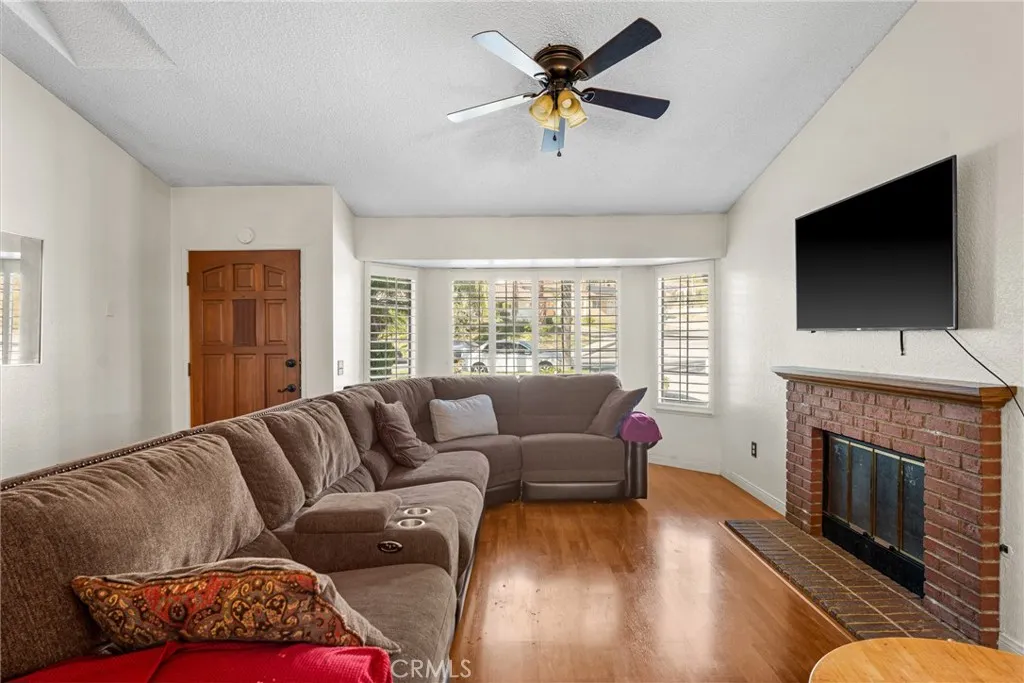 3073 Piedmont Dr, Highland, California 92346 home-pic-6