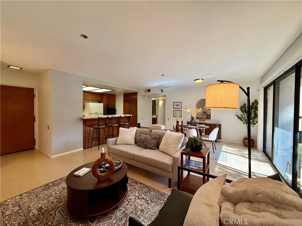 13601 Del Monte Drive 47a, Seal Beach, California 90740 home-pic-4