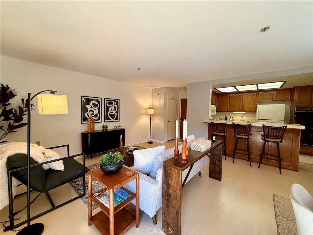 13601 Del Monte Drive 47a, Seal Beach, California 90740 home-pic-8