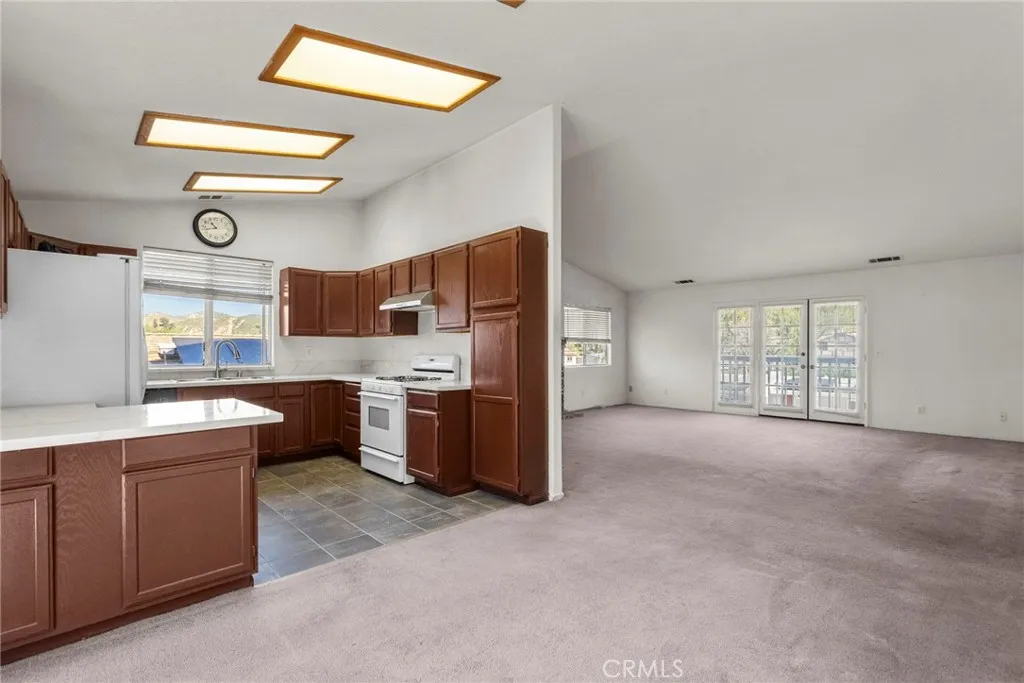 29542 Hunstock, Castaic, California 91384 home-pic-16