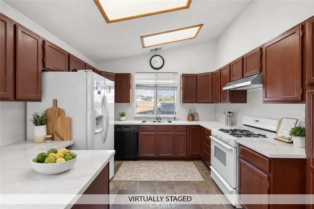 29542 Hunstock, Castaic, California 91384 home-pic-3