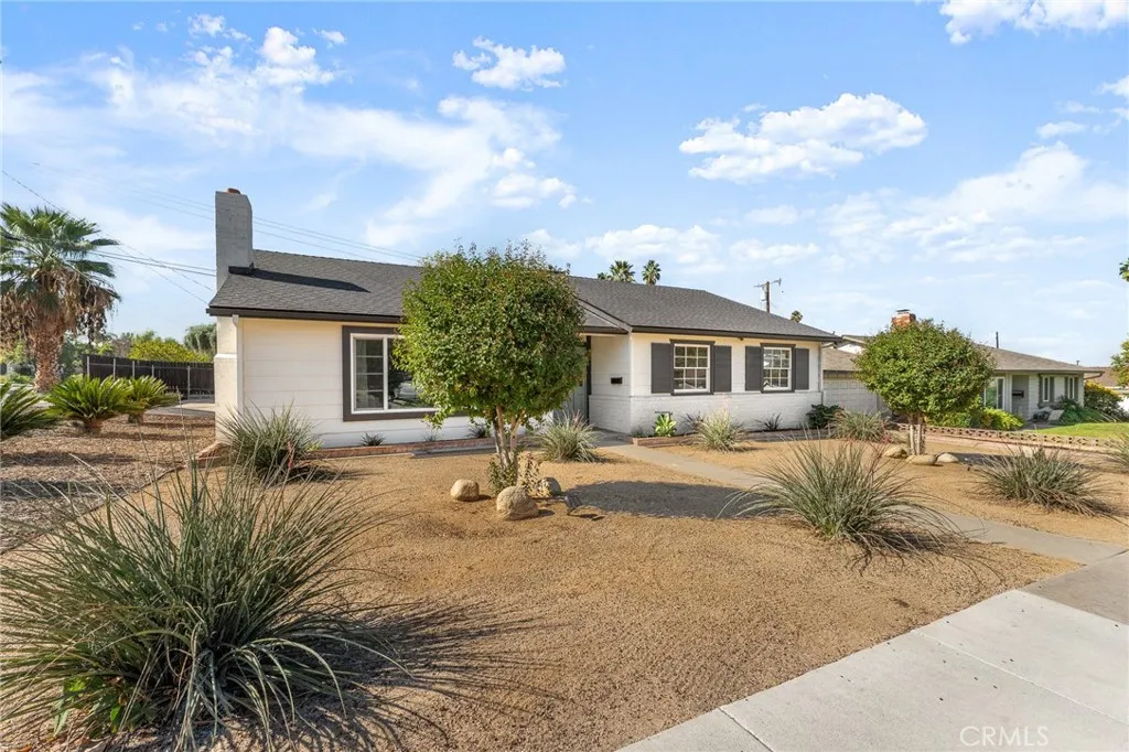 350 Sherwood, Redlands, California 92373 home-pic-3