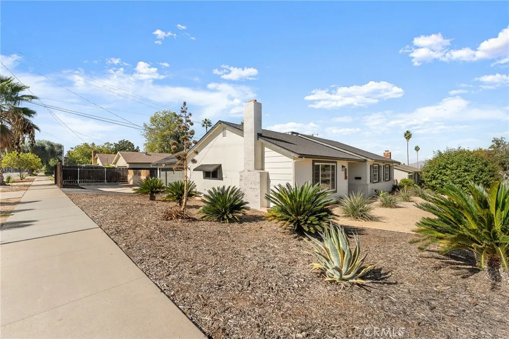 350 Sherwood, Redlands, California 92373 home-pic-4