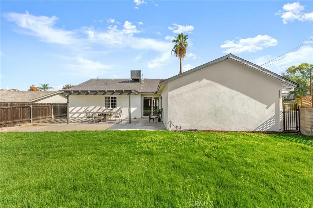350 Sherwood, Redlands, California 92373 home-pic-26