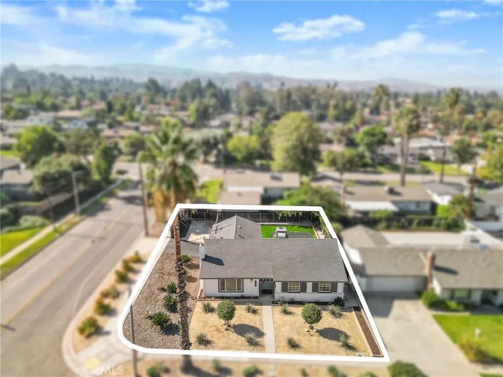 350 Sherwood, Redlands, California 92373 home-pic-31
