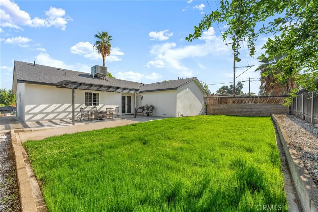 350 Sherwood, Redlands, California 92373 home-pic-24