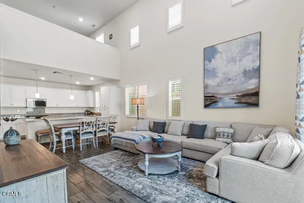490 Jubilee Place, Santa Paula, California 93060 home-pic-2