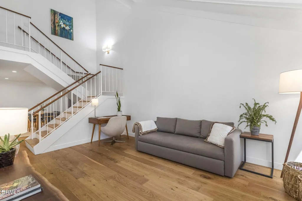 4944 Maytime Lane, Culver City, California 90230 home-pic-4