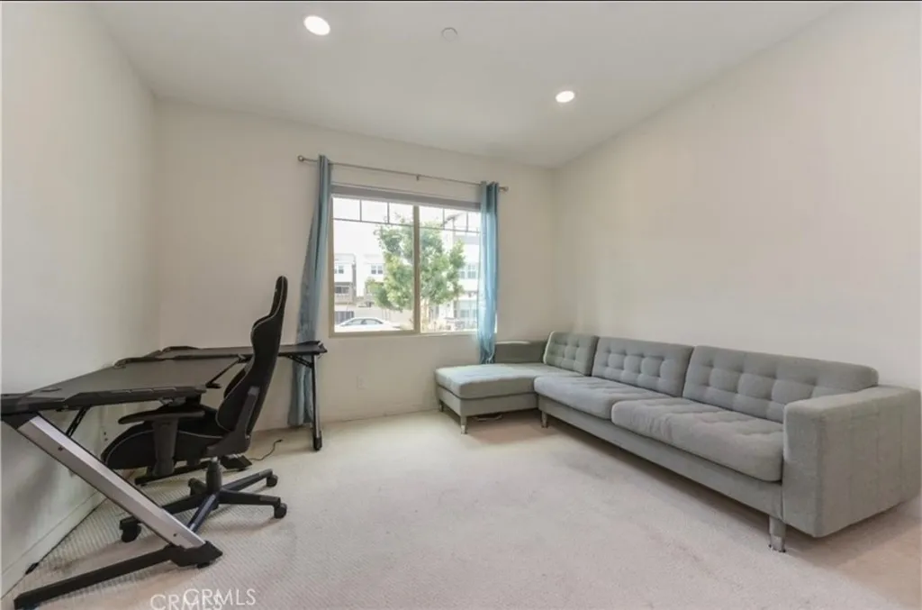 175 Frame, Irvine, California 92618 home-pic-10