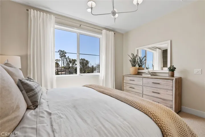 19051 Main Street 105, Huntington Beach, California 92648