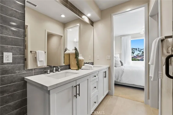 19051 Main Street 105, Huntington Beach, California 92648