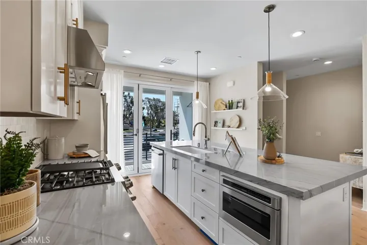 19051 Main Street 105, Huntington Beach, California 92648