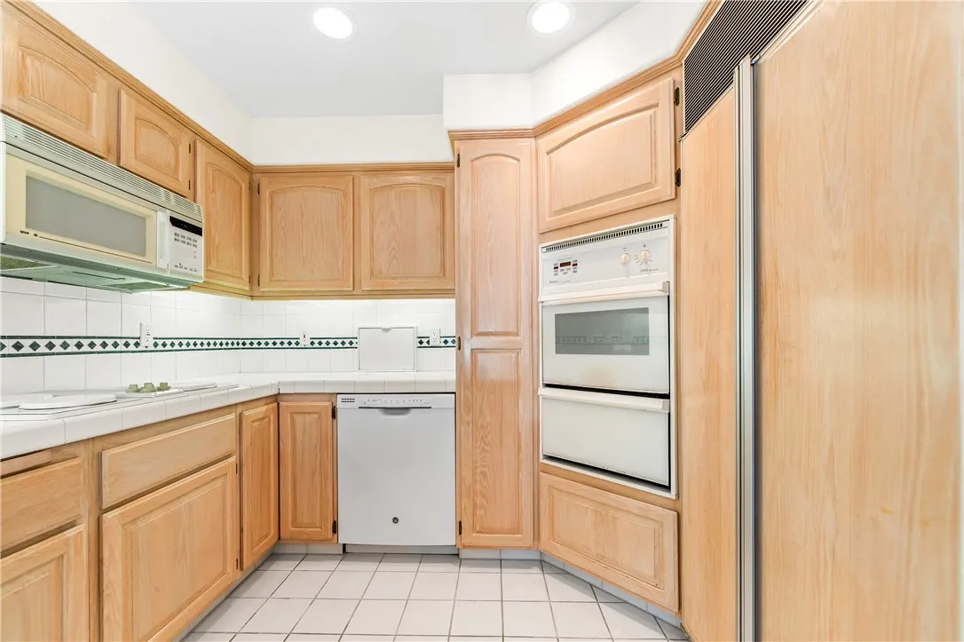 18871 Kithira Circle, Huntington Beach, California 92648 home-pic-12