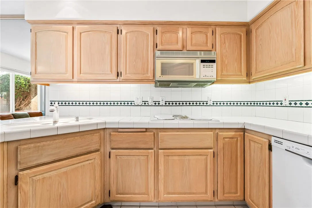 18871 Kithira Circle, Huntington Beach, California 92648 home-pic-10