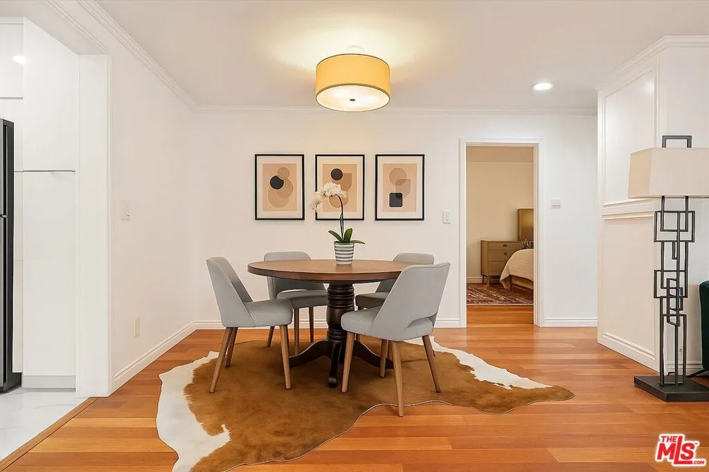 1327 Stanford Street 3, Santa Monica, California 90404 home-pic-2