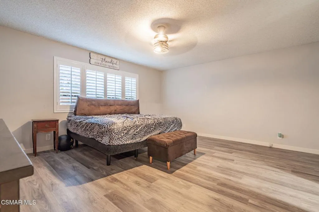 761 Lyons Court, Simi Valley, California 93065 home-pic-36