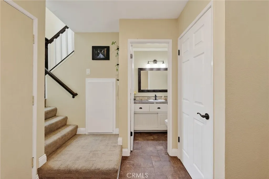 1232 Devonshire Lane, La Habra, California 90631 home-pic-14