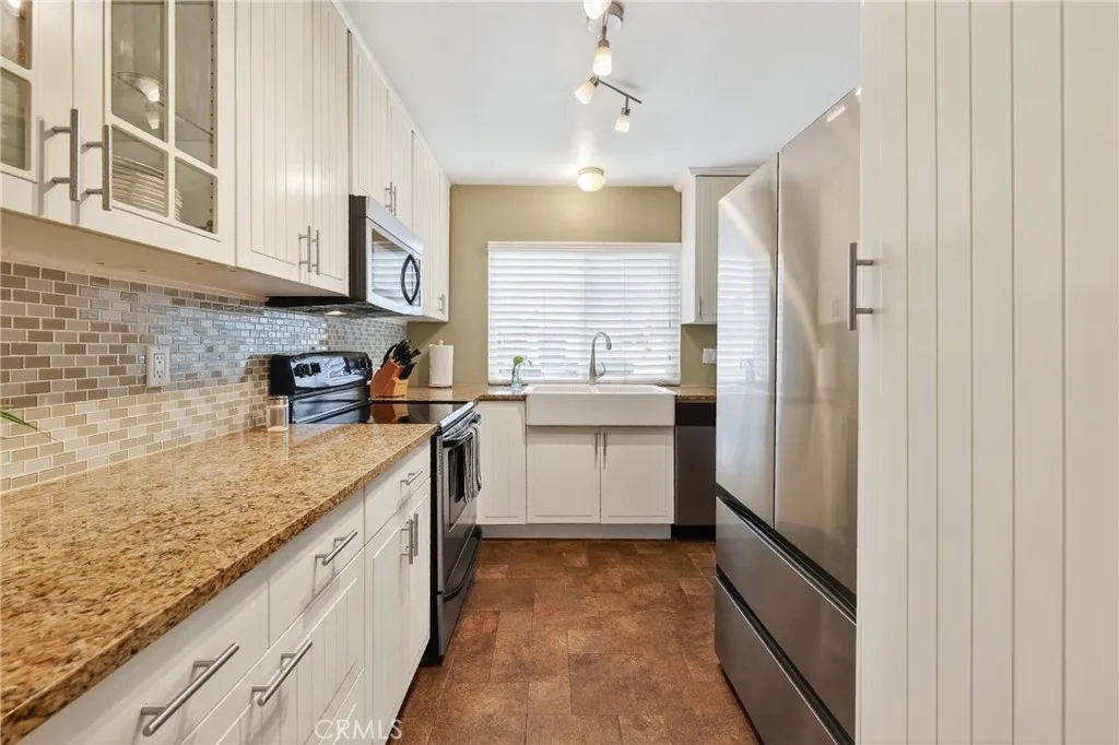1232 Devonshire Lane, La Habra, California 90631 home-pic-10