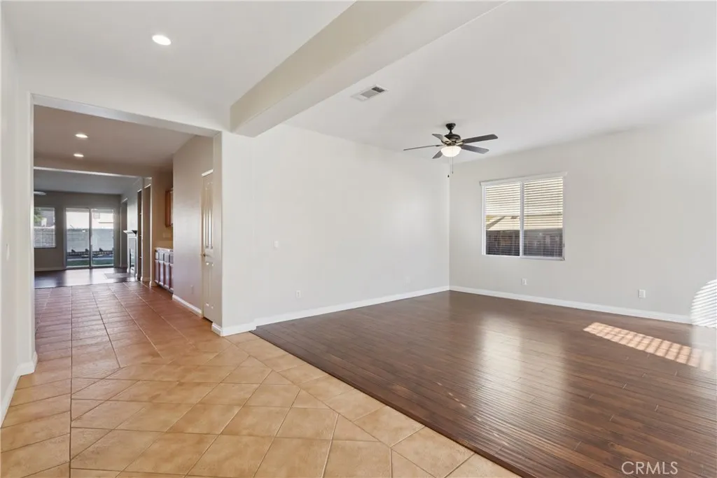 33711 Shamrock, Murrieta, California 92563 home-pic-3