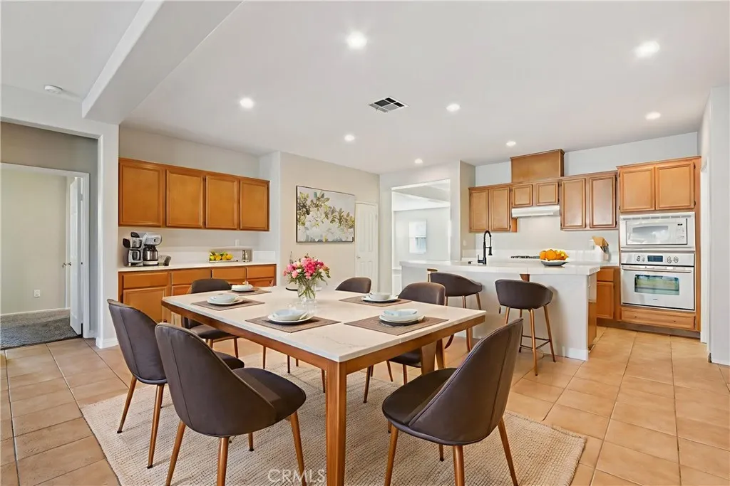 33711 Shamrock, Murrieta, California 92563 home-pic-7