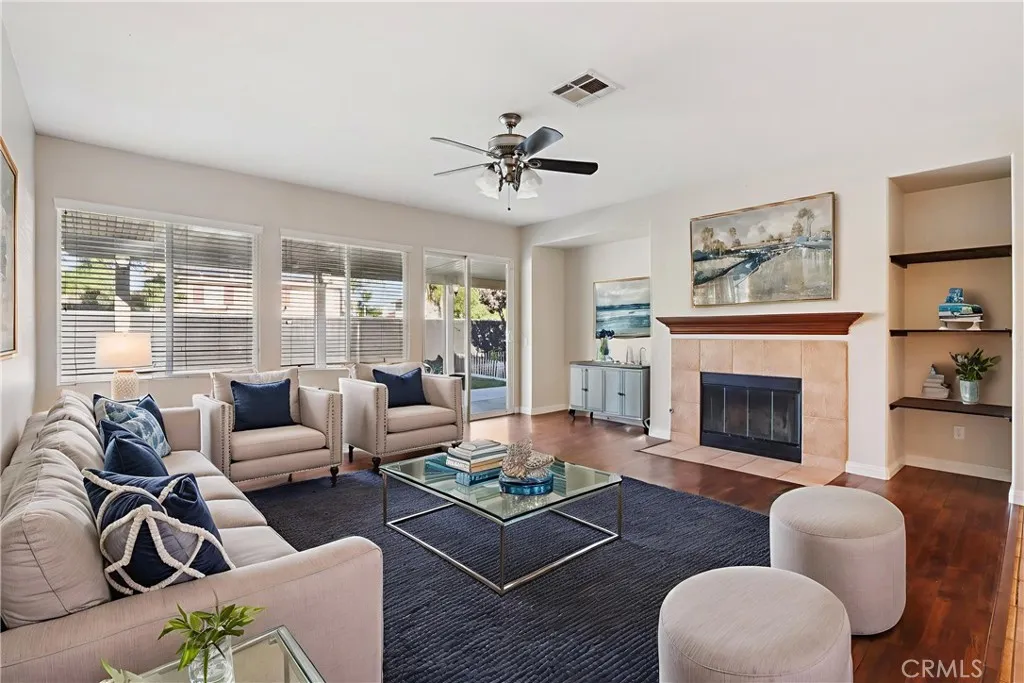 33711 Shamrock, Murrieta, California 92563 home-pic-2