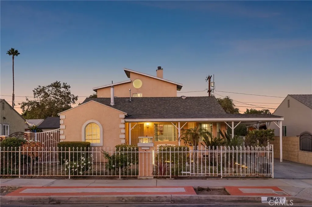 6542 Babcock Avenue, North Hollywood, California 91606 home-pic-0