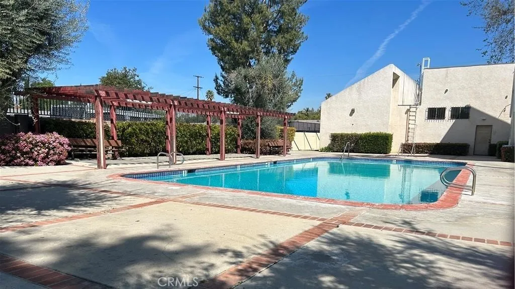 7651 Reseda 12, Reseda, California 91335 home-pic-4