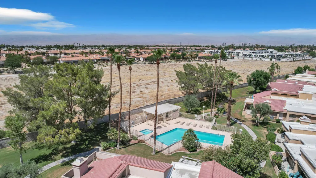 41515 Navarre Court, Palm Desert, California 92260 home-pic-30