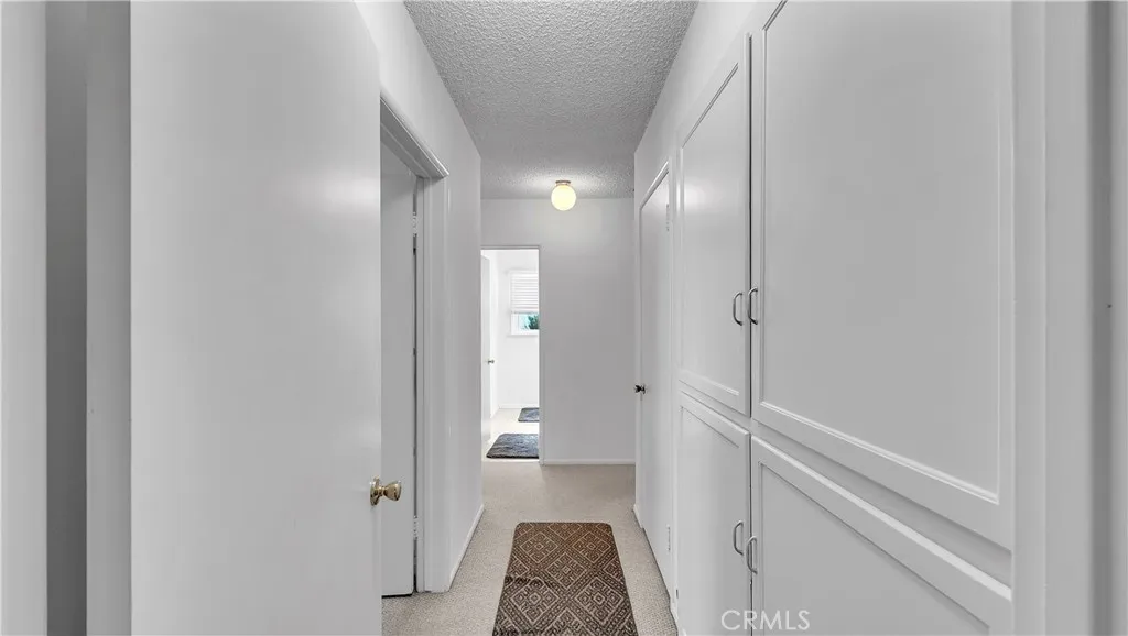 919 E Delaware Road, Burbank, California 91504 home-pic-19