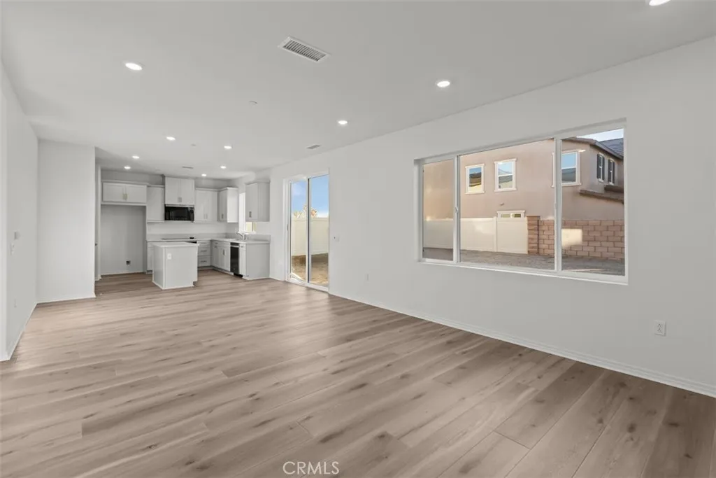 9667 Salamanca Way, Riverside, California 92508 home-pic-2