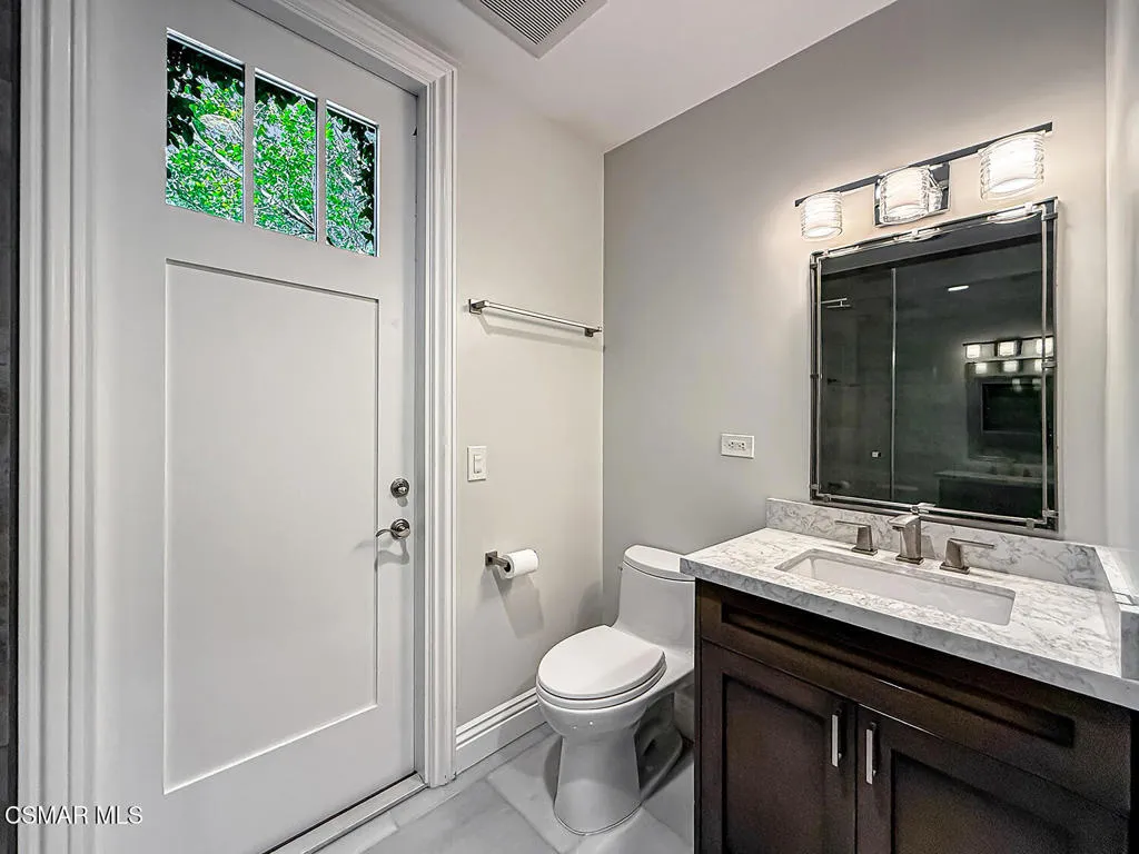 581 Lakeview Canyon Road, Westlake Village, California 91362 home-pic-36